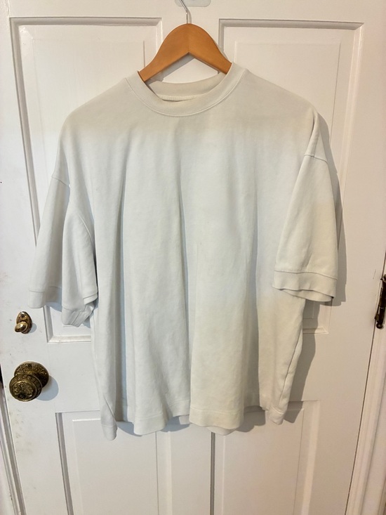 Denim & Flower Other - EUC Denim Flower Men's Crewneck heavy thick material T‑Shirt in Light Off-White